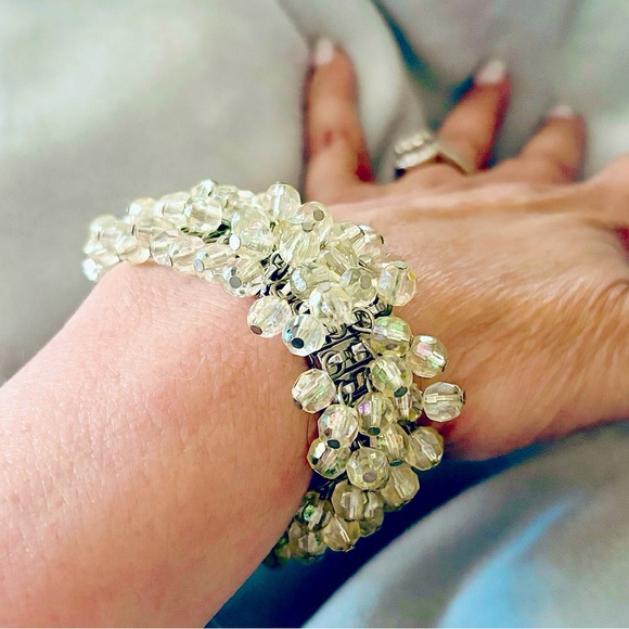 crystal beaded Cha-Cha stretch bracelet - Picture 1 of 4